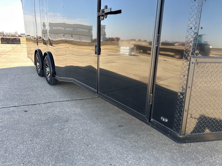 like-new--2025-steel-pines-cargo-llc-8-1/2ft-x-24ft-bumper-hitch-enclosed-trailer--1-owner-image-16