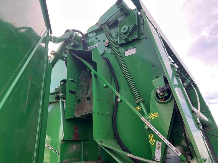 john-deere-568-image-18