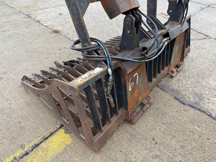 skidloader-72”-grapple-bucket-image-5