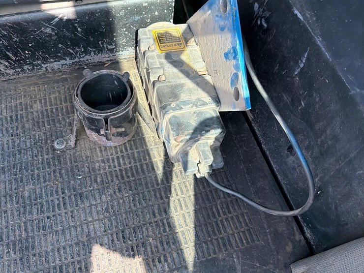 1990-versatile-946-image-67