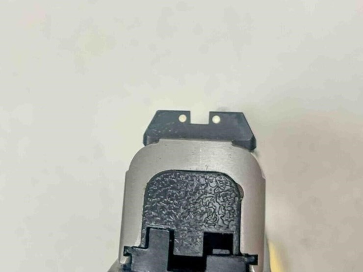 smith&-wesson-pistol-image-7