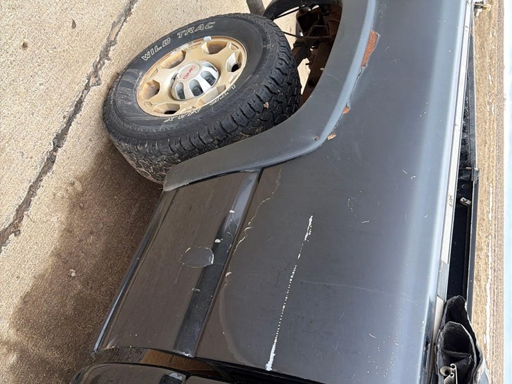 2004-chevrolet-2500-image-19