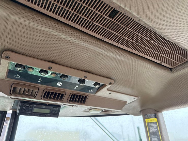 john-deere-4650-image-41