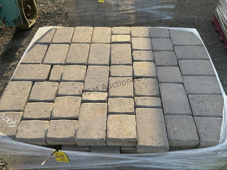 pallet-of-stone-pavers-image-3
