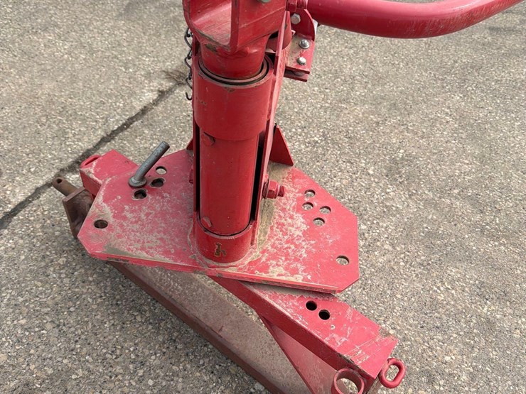 tonutt-5-wheel-3pt-rake-image-7