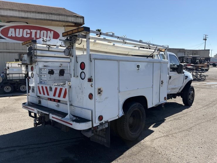 2010-ford-f450-image-3