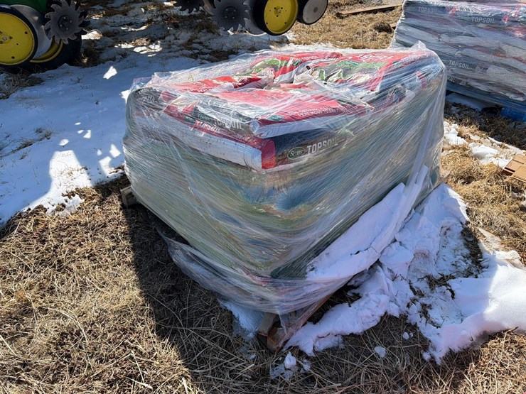 pallet-of-top-soil-image-1
