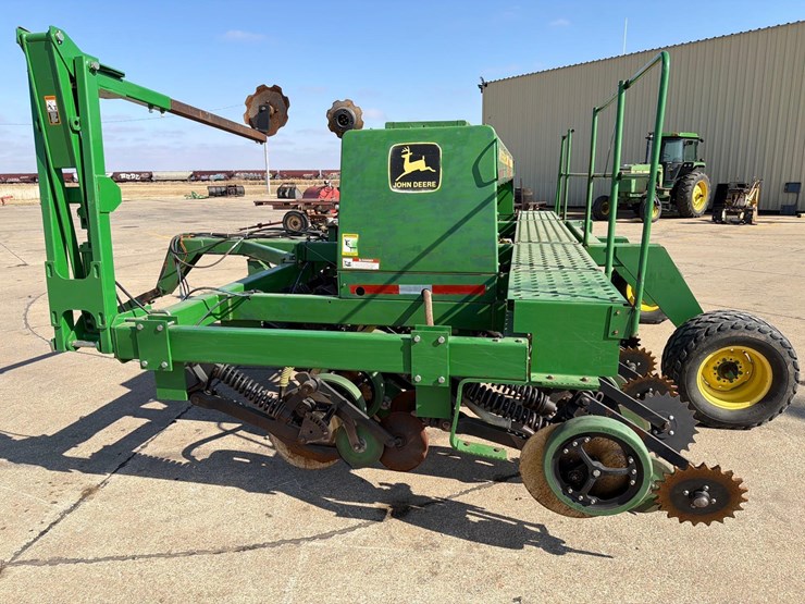 john-deere-750-image-8