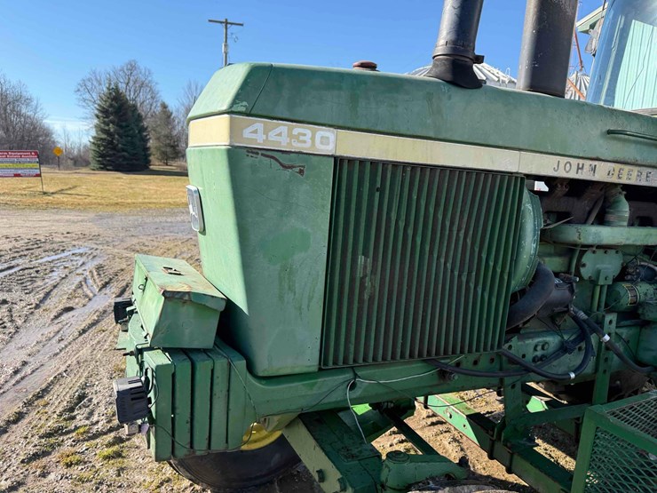 john-deere-4430-image-11