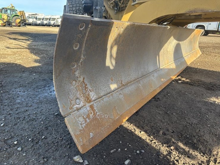 2006-caterpillar-143h-motor-grader-image-19