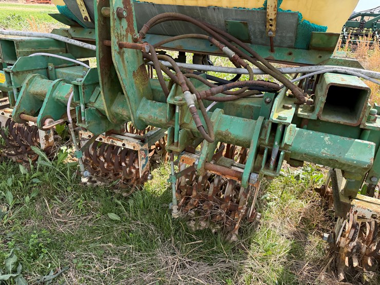 john-deere-12-image-51
