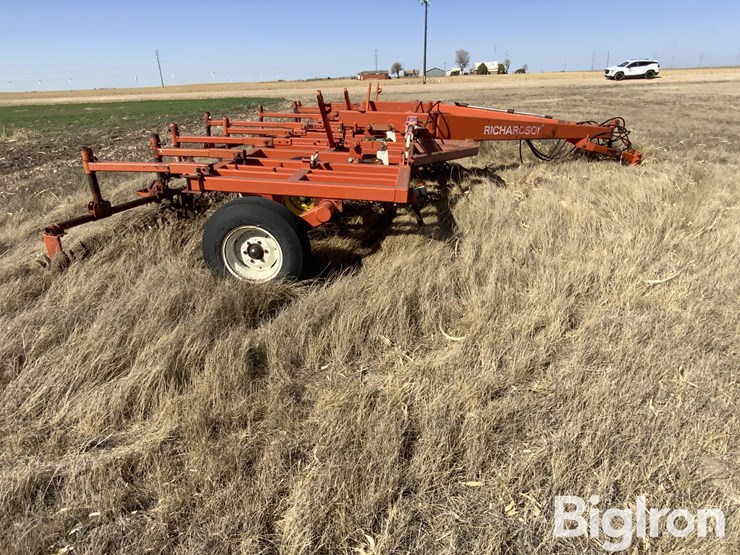 richardson-ae4-30-4-image-4