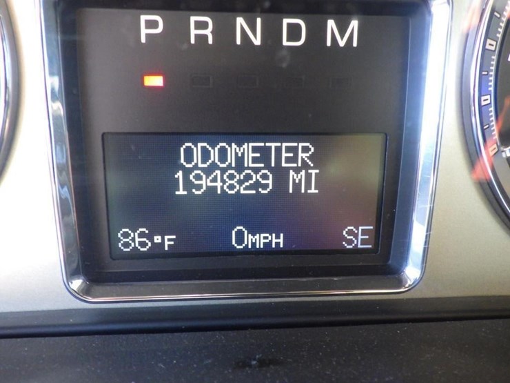 2009-cadillac-escalade-image-14