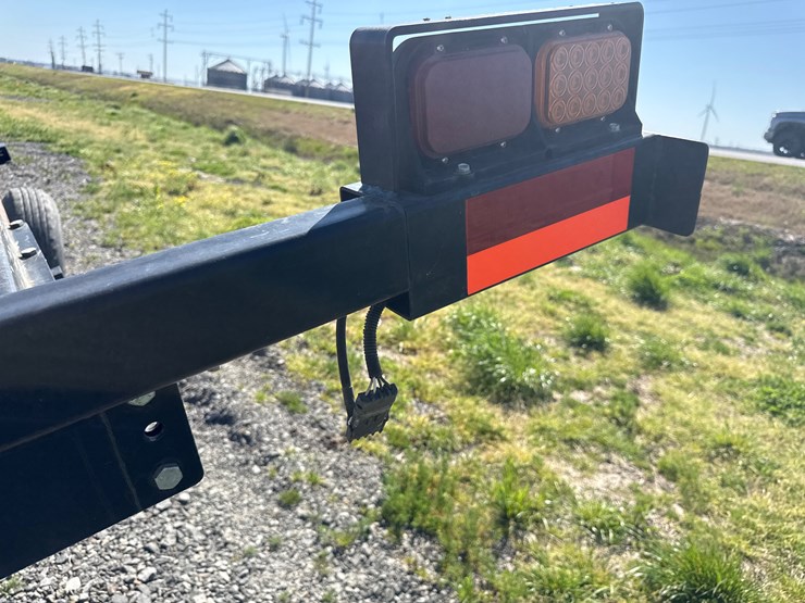 #98-•-j&m-s/a-header-trailer-inv#-40640-image-6