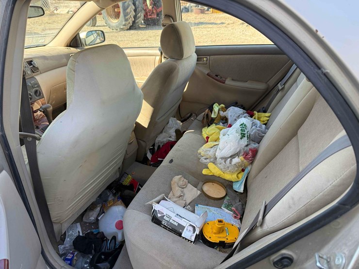 toyota-corolla-le-image-19