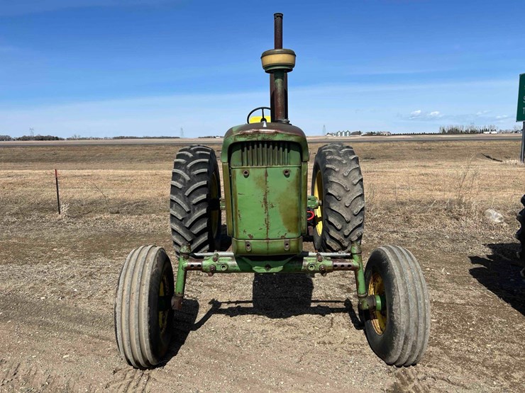 john-deere-4010-image-2