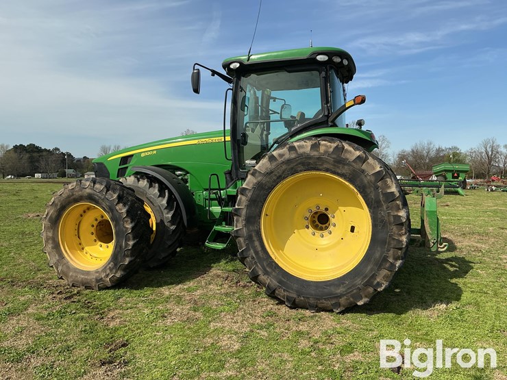 2010-john-deere-8320r-image-8