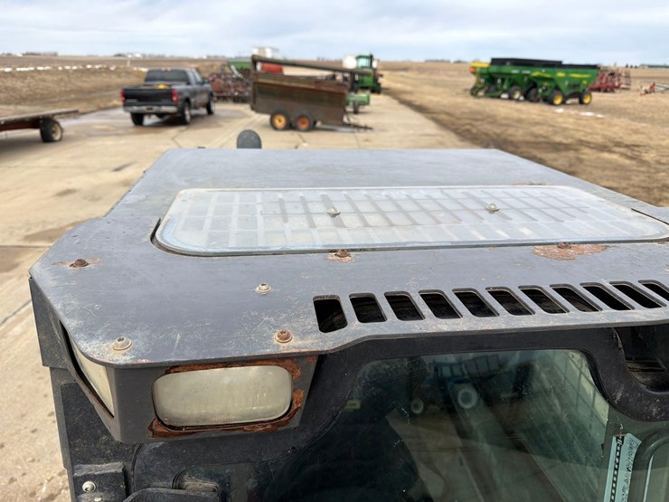 2018-new-holland-l234-image-32