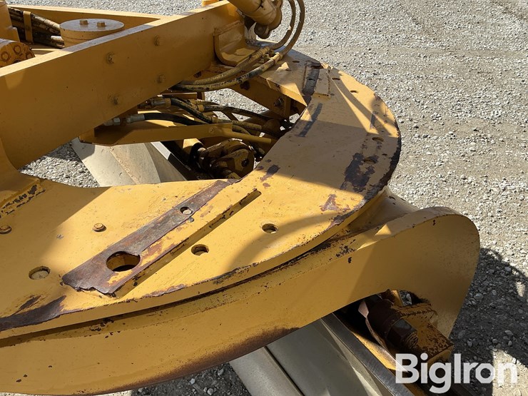 2004-caterpillar-140h-image-16