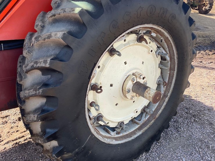 allis-chalmers-7040-2wd-tractor—1-owner-image-23