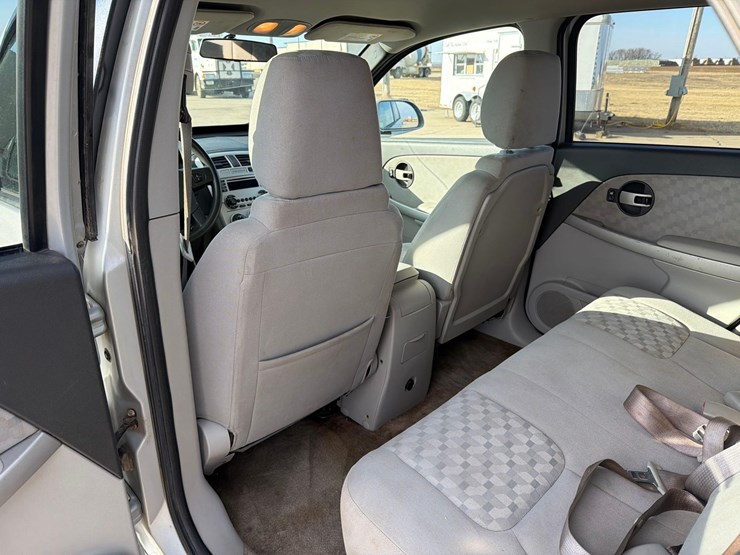 2006-chevrolet-equinox-image-31