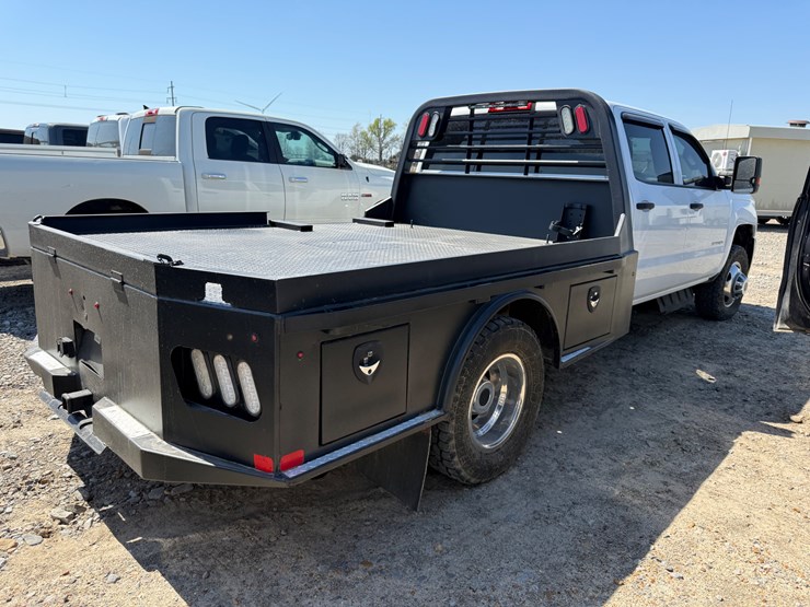 2019-chevrolet-3500hd-image-3