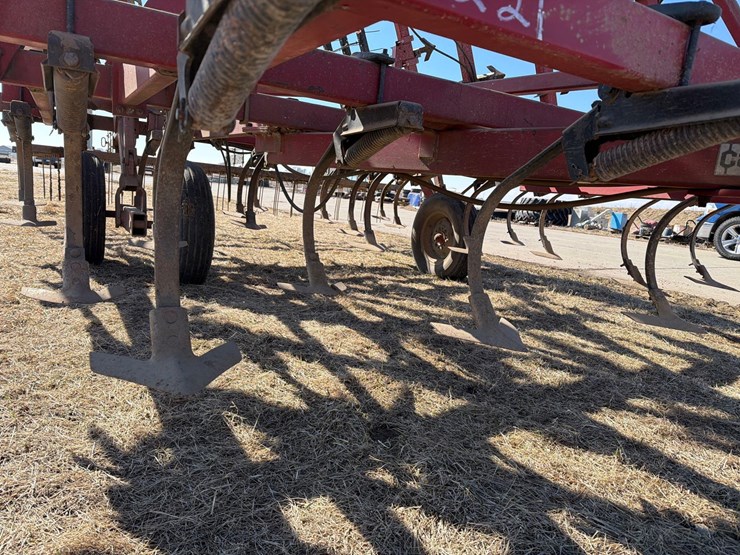 case-ih-4800-image-28