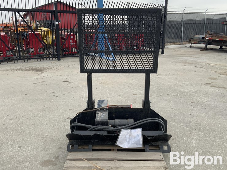 2025-massey-ferguson-730-image-2