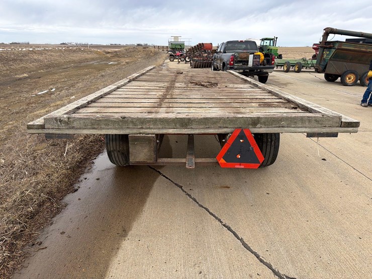 9ft-x-24ft-wood-flatbed-image-3