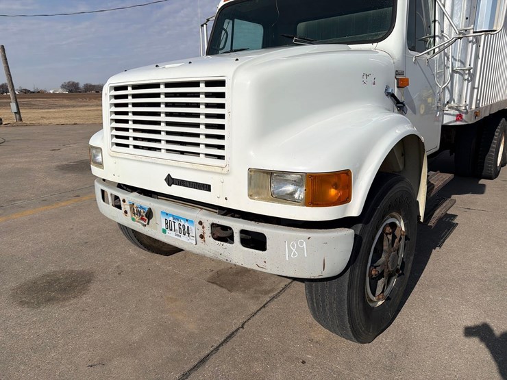 1990-international-4900-image-14