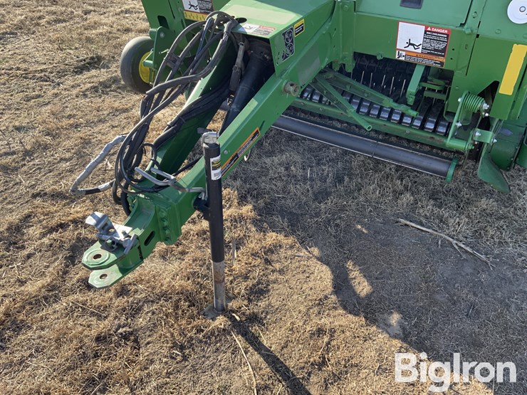 2015-john-deere-569-image-11