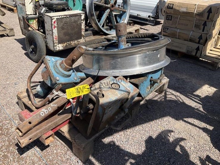 condux-hydraulic-cable-puller-image-2