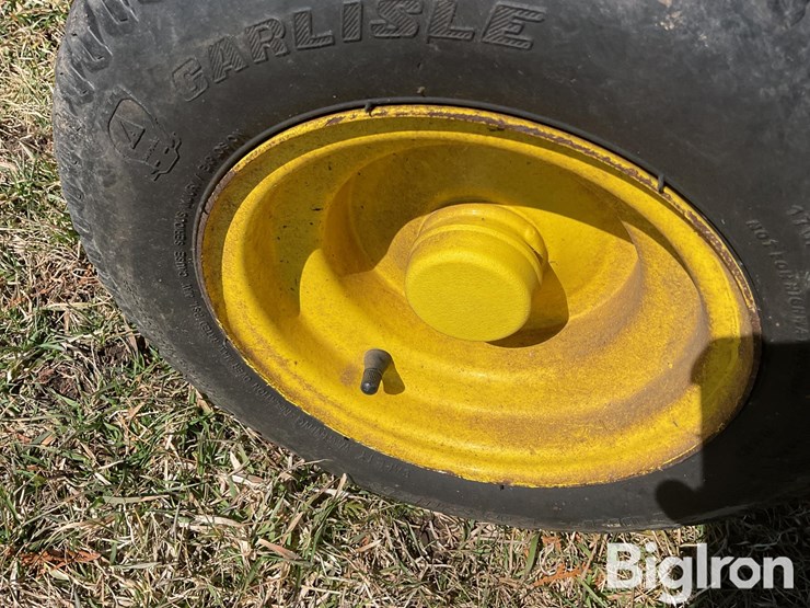 john-deere-x580-image-16