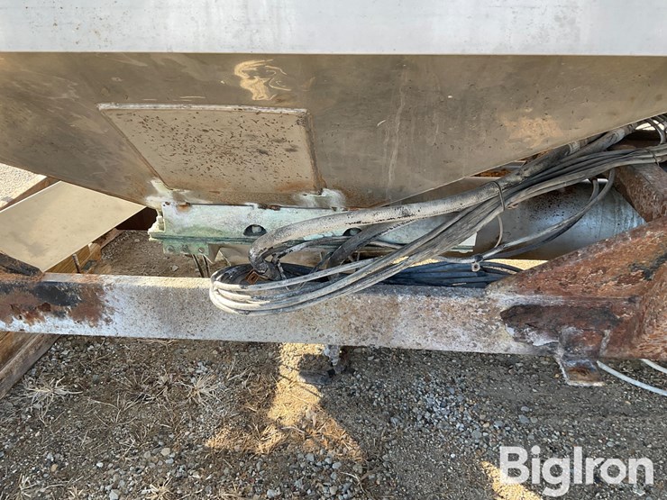 2013-adams-dry-fertilizer-tender-image-12