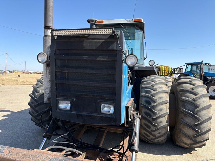 1990-versatile-946-image-26