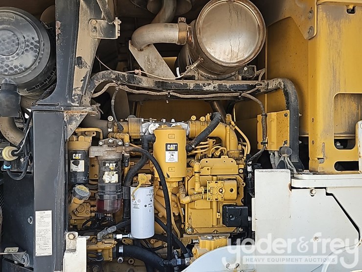 2015-caterpillar-938k-image-22