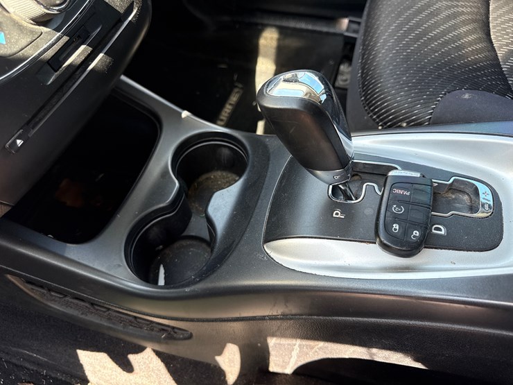 2012-dodge-journey-image-39