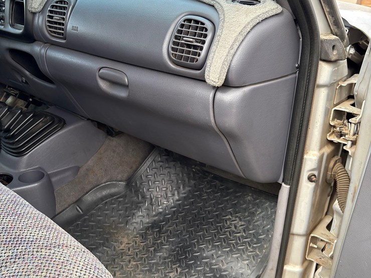 2001-dodge-ram-2500-image-42