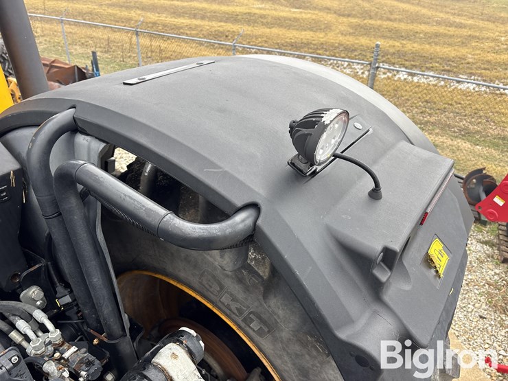 2022-jcb-8330-fasttrac-4wd-tractor-image-17