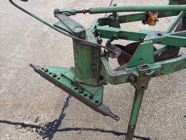 john-deere-4-bottom-plow-image-5