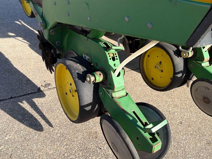 john-deere-7200-image-14