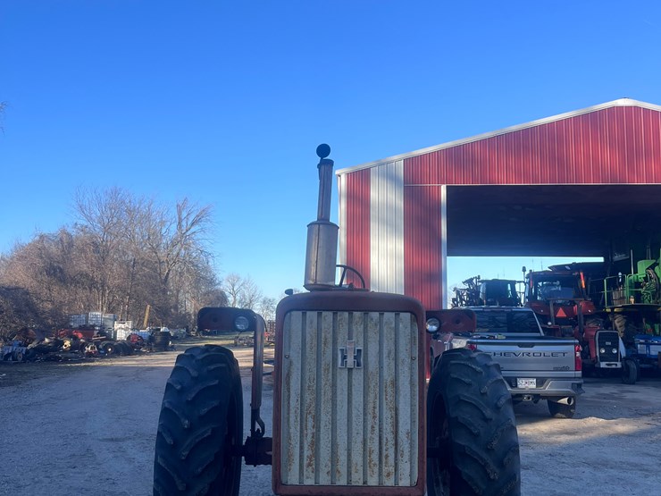 international-f706-image-13