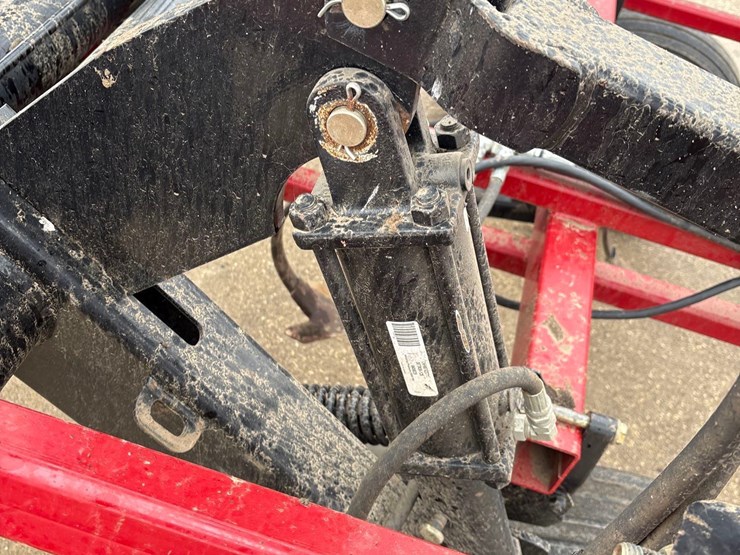 2011-case-ih-200-image-22