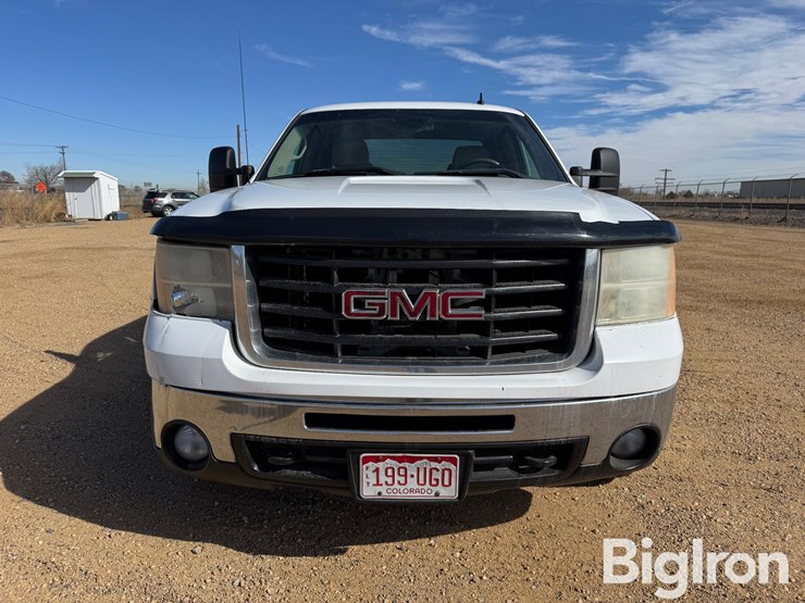 2007-gmc-sierra-2500-image-2