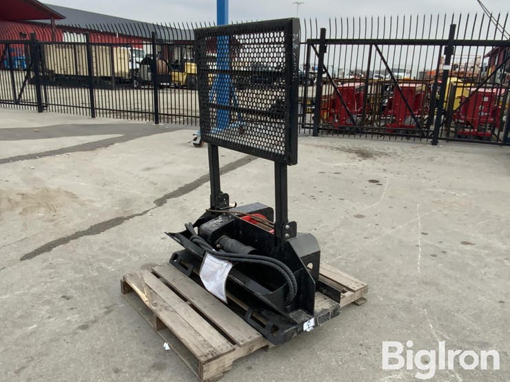 2025-massey-ferguson-730-image-1