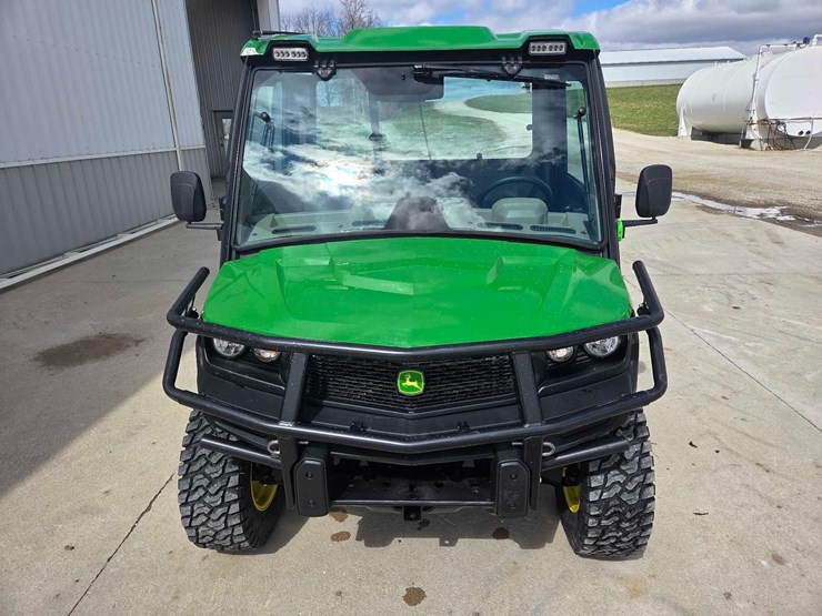 2024-john-deere-gator-image-28