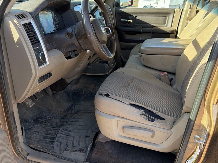 2011-dodge-ram-2500-image-36