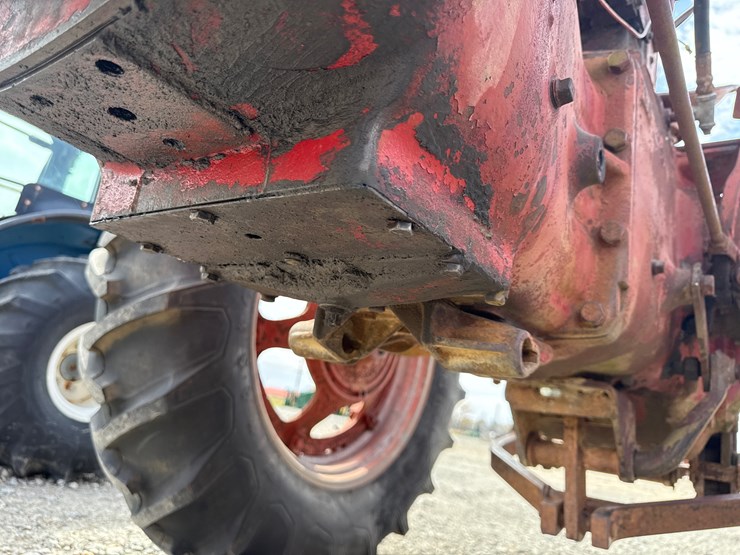 #75-•-mccormick-farmall-450-tractor-933-inv#-42875-image-38