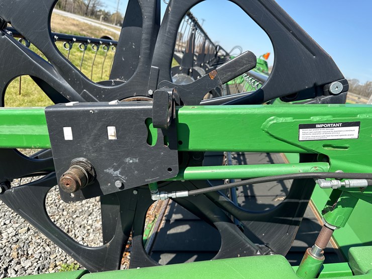 john-deere-630d-image-7