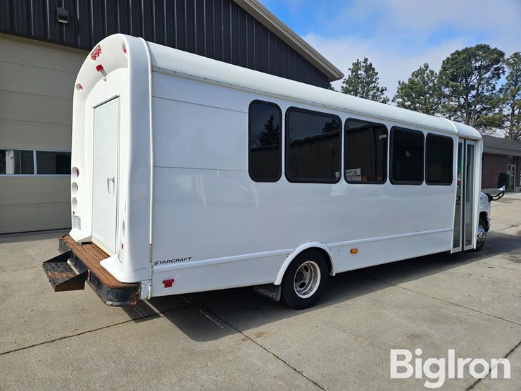 2016-ford-e450-image-5